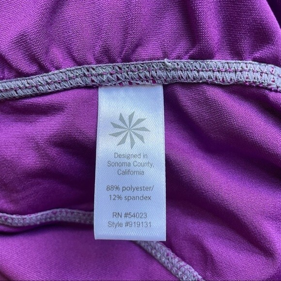 Athleta Ruched Activewear Tee Beet Purple Women’s Size Small Workout Athleisure - Picture 8 of 10